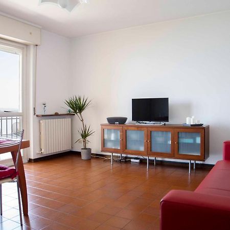 Cloud 9 - Apartment With Stunning Lake View Бельджірате Екстер'єр фото